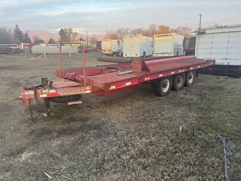2005 Maxey 22ft Tilt Trailer, 3- Axle (CN 18)
