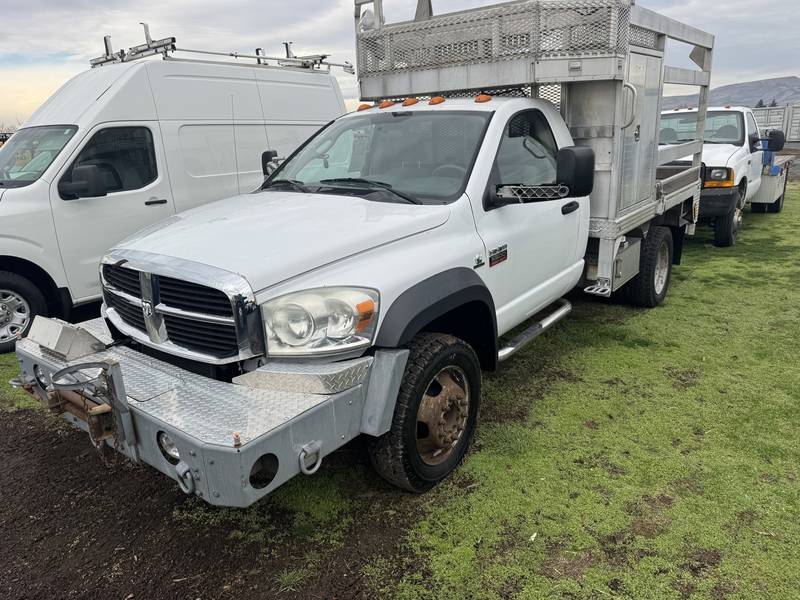 2009 Dodge Ram 5500 4x4,9 ft flatbed (CN 1075)