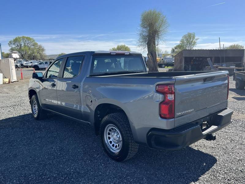 2020 chevy silverado Z71 4x4 1500 (CN-34)