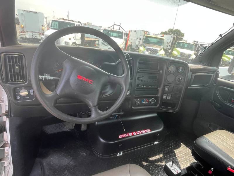 2006 GMC C5500 4x4, 3-4 Yard Dump Truck (CN-30)
