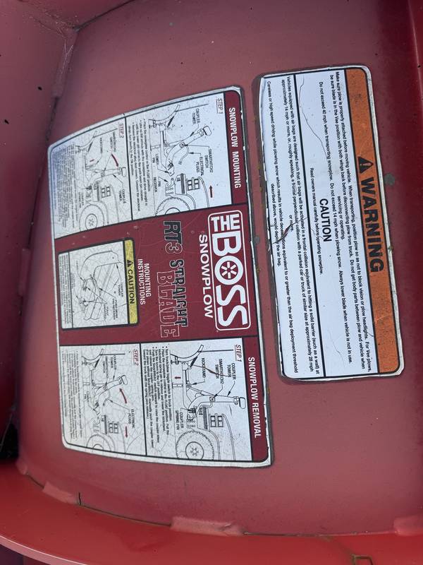 2014 Dodge 3500 4x4 pickup W/Boss 8.6ft Snow Plow (CN 1081)