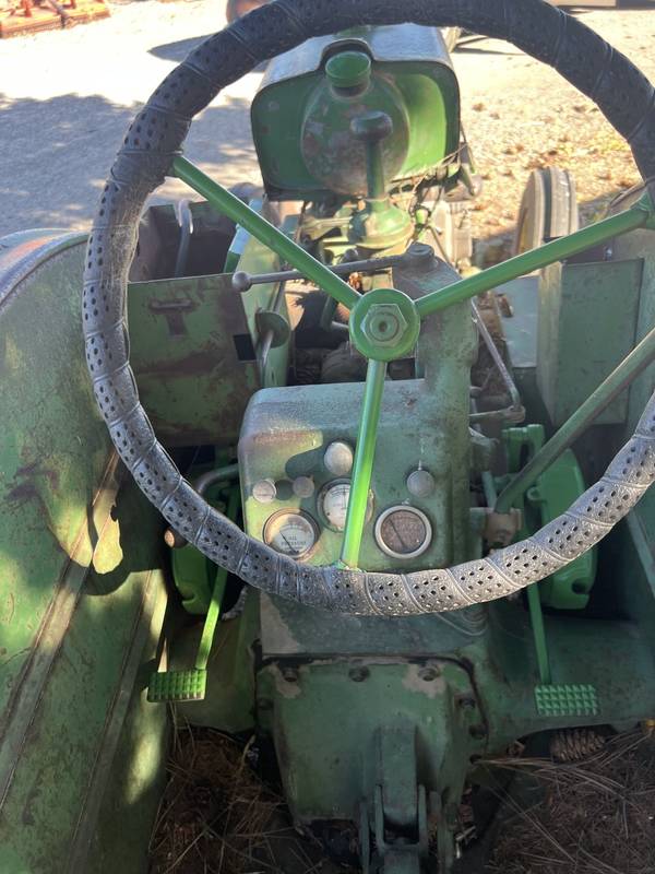 JD BO wheel tractor w/ electric start