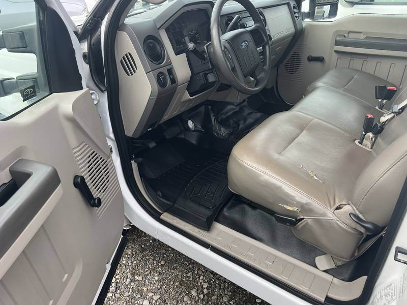 2008 Ford F350 Enclosed Utility (CN 55)