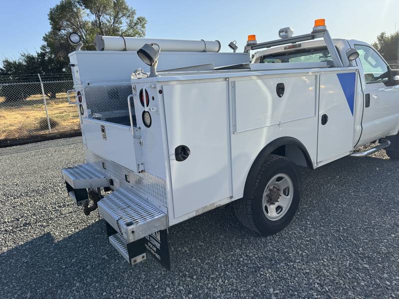 2009 Ford F350 XL SD 4x4, Utility Truck, (CN 81)