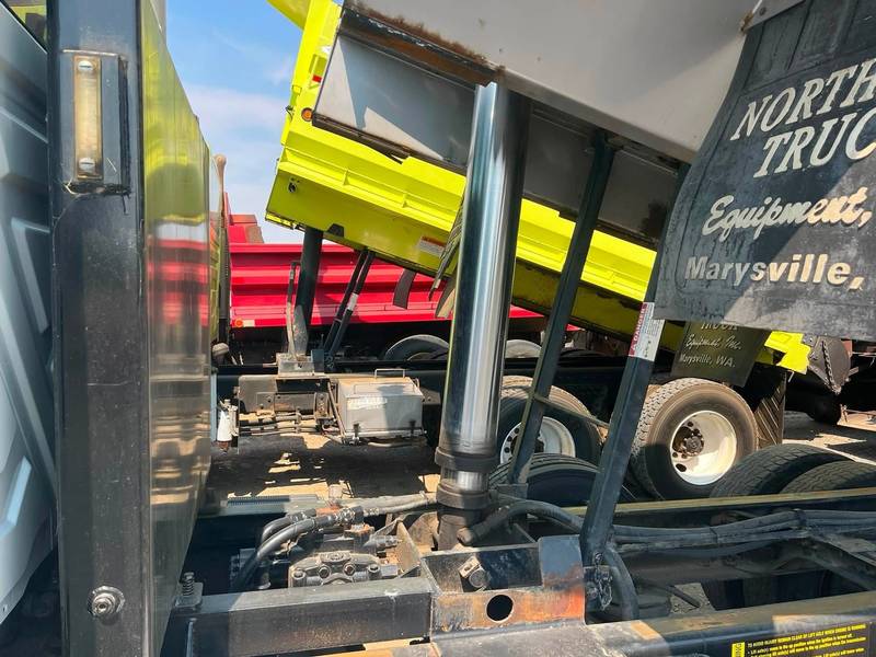 2014 IHC 2574 4 axle 12-14 yrd Dump Truck (CN 18)
