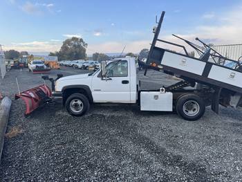 2006 Chevy 3500, 10 ft Flatbed W/Hoist, Front snow plow,  (CN 27)