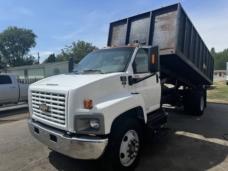 2006 Chevy C7500 18ft Dump (CN 1071)
