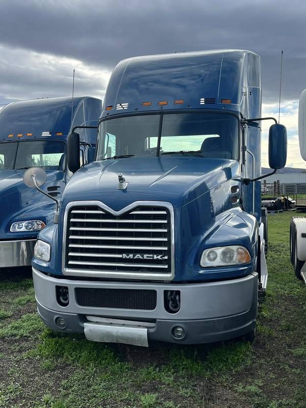 2017 Mack CXU613 Tri-Axle Truck Tractor (CN-12)