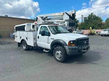 2006 Ford F550 4x4, 38 ft Bucket Truck, (CN 95)