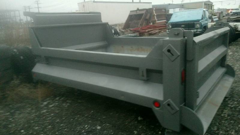 2-3 Yrd Dump w/Hoist