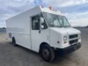 2006 Utilimaster workhorse 18 ft Van (CN 30)
