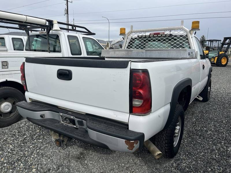 2005 Chevy 2500, Pickup,  (CN 70)