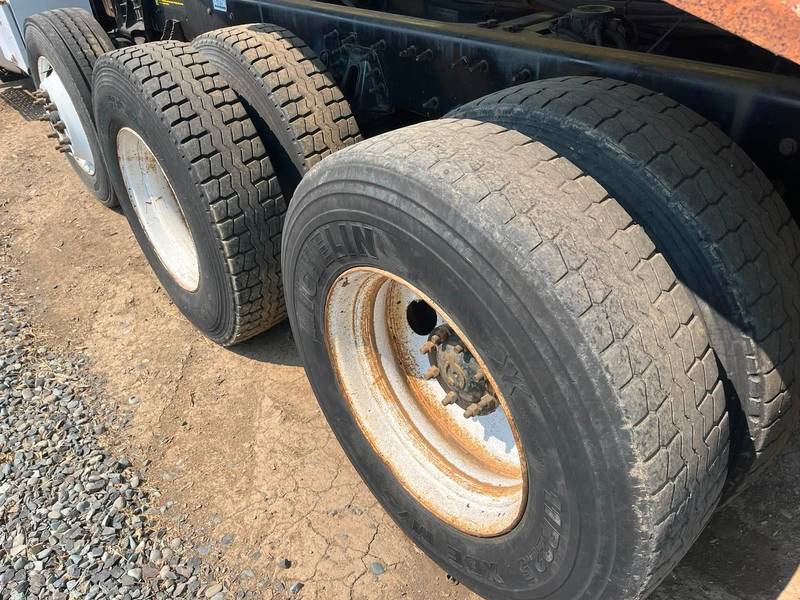 2014 IHC 2574 4 axle 12-14 yrd Dump Truck (CN 18)
