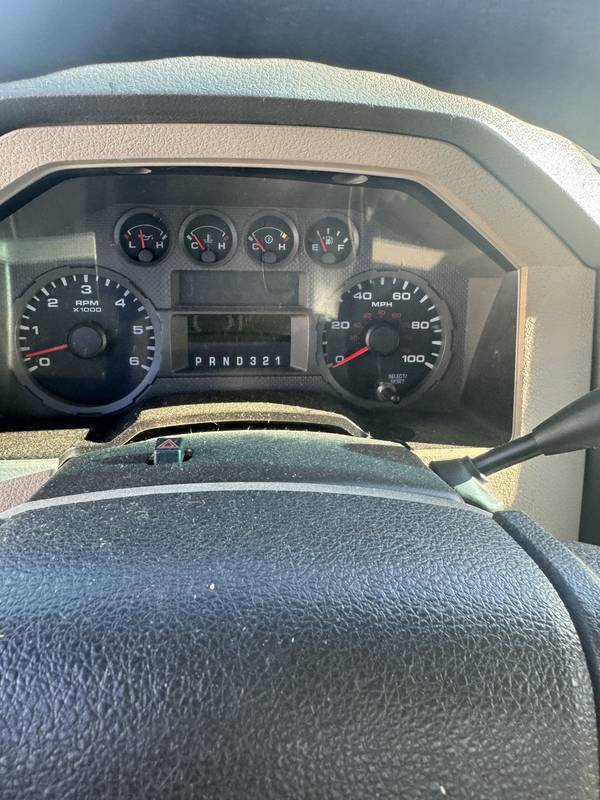 2008 Ford F350 XL, ext cab, 4x4, Utility (CN 48)
