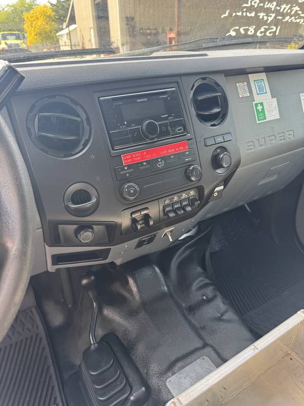 2015 Ford F550 Crewcab, 4x4, 10 ft bed w/boxes (CN 1038)