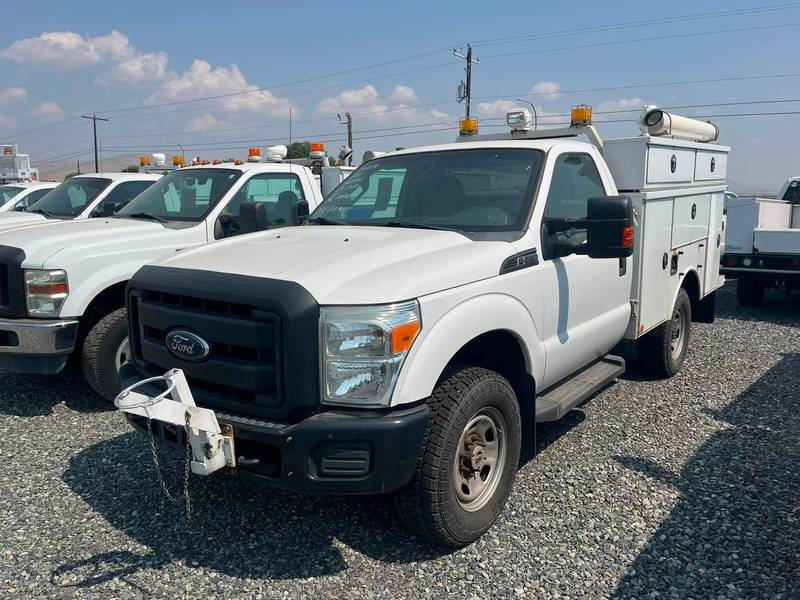 2016 FORD F350, 4x4, UTILITY TRUCK (CN 1034)