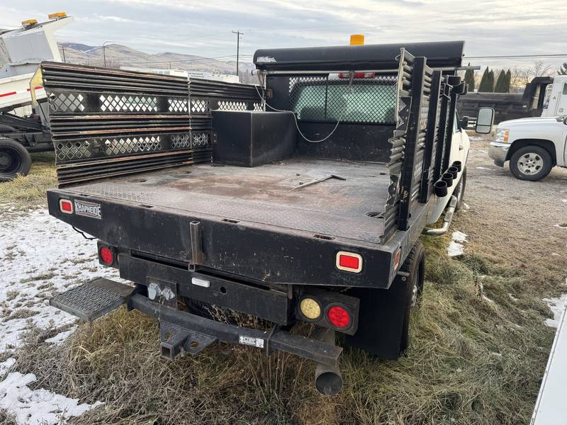 2009 GMC 3500 Sierra Extra Cab Flatbed Dump Bed.