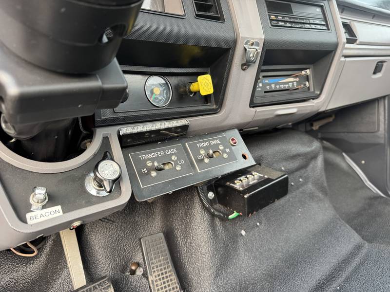 1995 Ford F800 4x4, Cab Chassis Truck (CN-90)