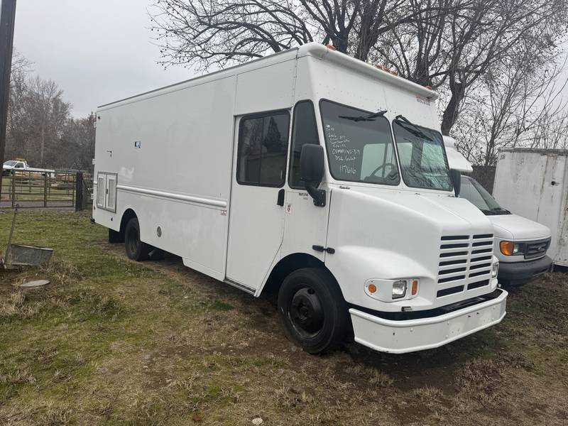 2006 Frtliner, sewer camera , work or food van truck (CN 98))