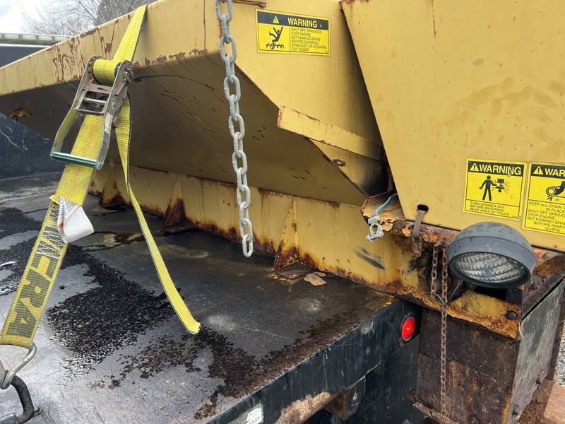 2010 Ford F550 4x4, Dump bed, snow plow and Sander, (CN56)