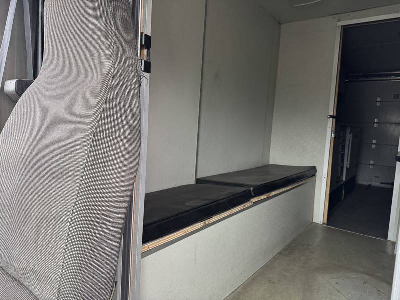 2006 Utilimaster workhorse 18 ft Van (CN 30)