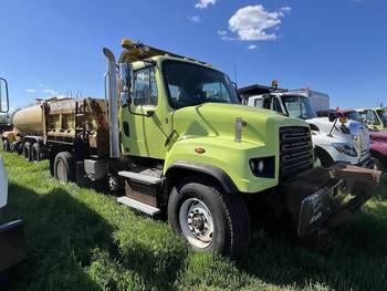 2016 Freightliner Truck(CN-24)