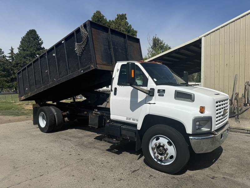 2006 Chevy C7500 18ft Dump (CN 1071)