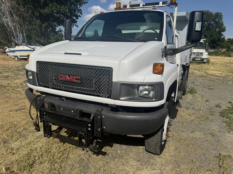 2006 GMC 5500 4x4, 3 yrd dump truck w/snow blade available 