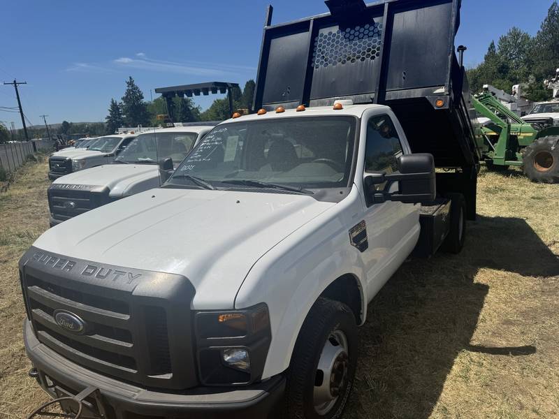 2008 Ford F350, 10 ft bed with hoist, (CN 1127)