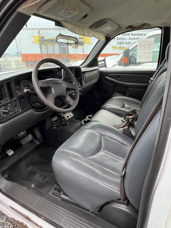 2005 Chevy 2500, Pickup,  (CN 70)