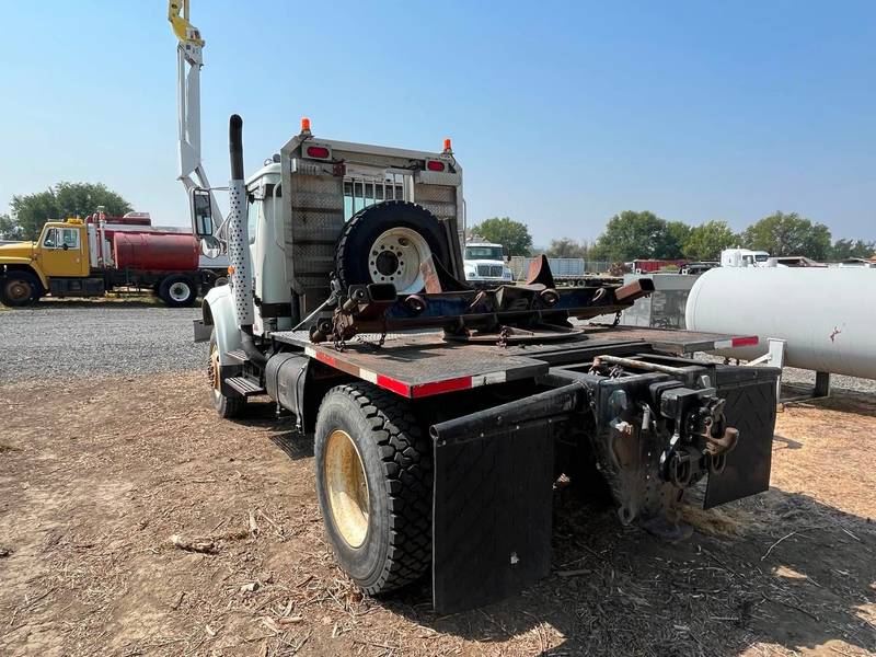 1995 International 4800 AWD Poletruck (CN-1011)