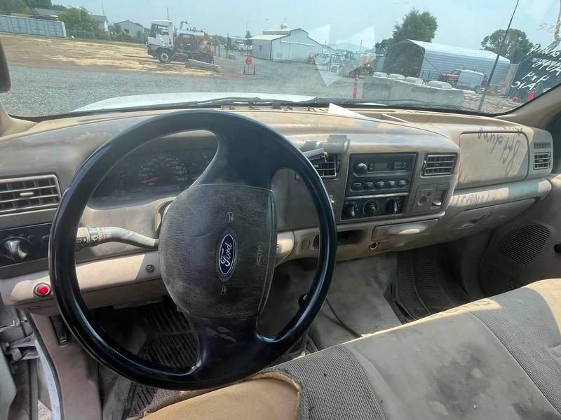 2003 FORD F550 4x4, 2-3 yrd DUMP