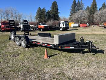 2001 Towmaster T-12DD T/A. Equipment Trailer