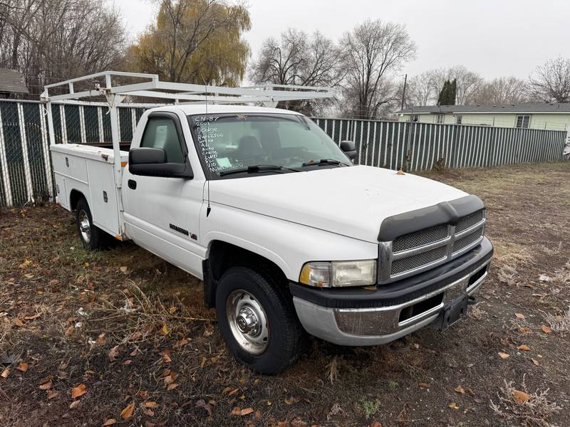 2001 Dodge Ram 2500 Utility W/Liftgate (CN 87)