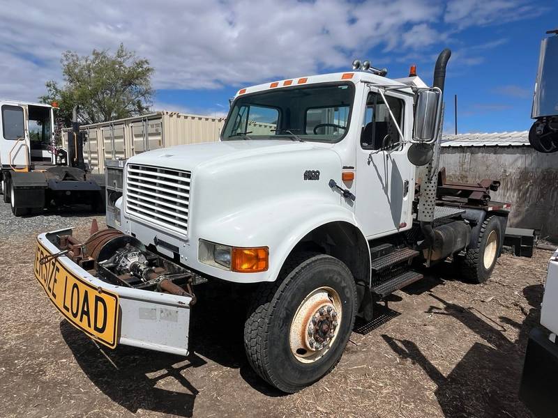 1995 International 4800 4x4