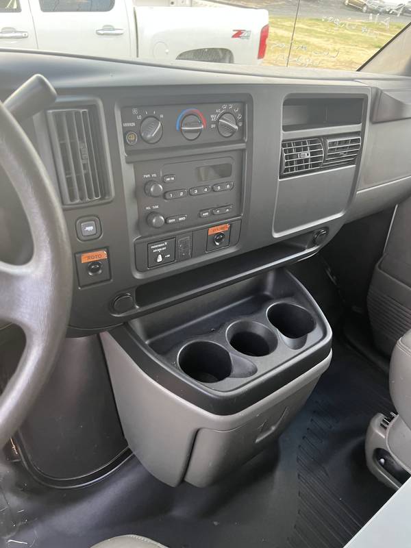 2004 Chevy 2500 Cargo Van (CN 77))