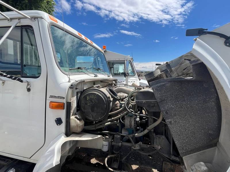 1995 International 4800 4x4