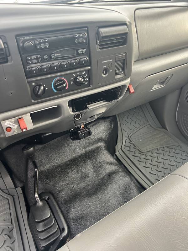 2002 Ford F450 LWB Utility 4x4, (CN 1035)