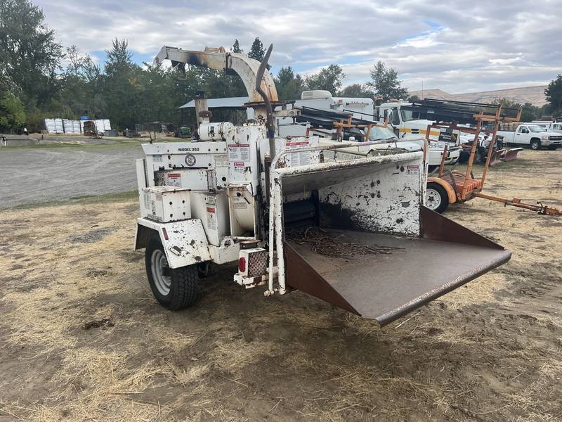 1992 Brush Bandit 250 Dsl Chipper (CN 62)