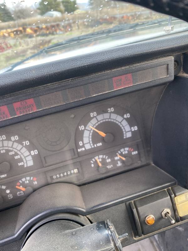 1991 Chevy Kodiak 12 flatbed , non cdl, (CN 75))