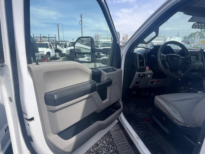 2019 Ford F550 4x4 40ft Bucket Truck W/MATERIAL LIFT  (CN 1005)