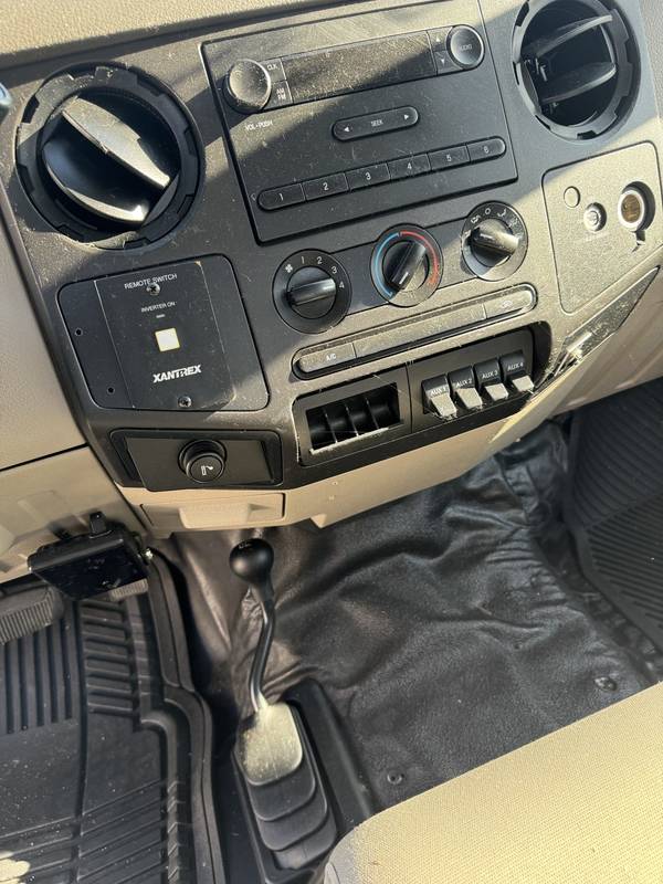 2008 Ford F350 XL, ext cab, 4x4, Utility (CN 48)