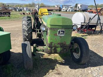 John Deere 2440