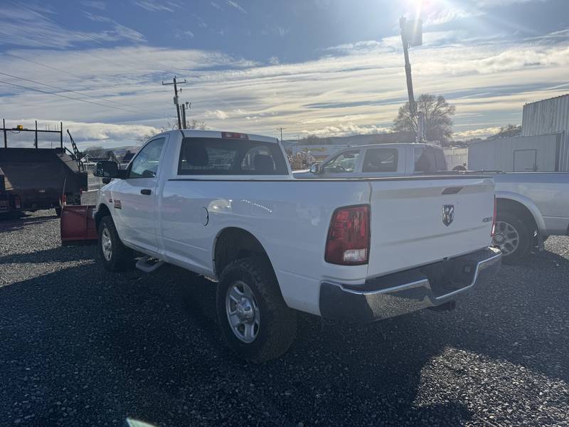 2014 Dodge 3500 4x4 pickup W/Boss 8.6ft Snow Plow (CN 1081)