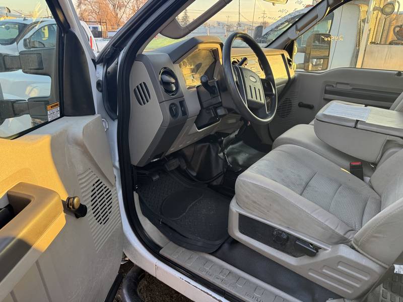 2008 Ford F350, Crewcab, 4x4, Utility Box, Lift gate, W/ Western Ultra Mt wideout Snow Blade, (CN 1110)