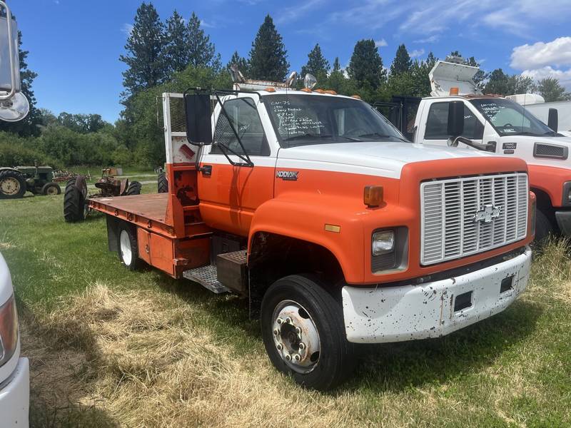 1991 Chevy Kodiak 12 ft Fatbed non cdl, (CN 75)