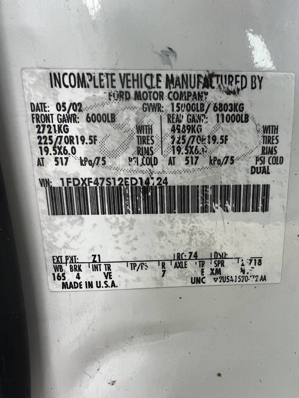 2002 Ford F450 LWB Utility 4x4, (CN 1035)