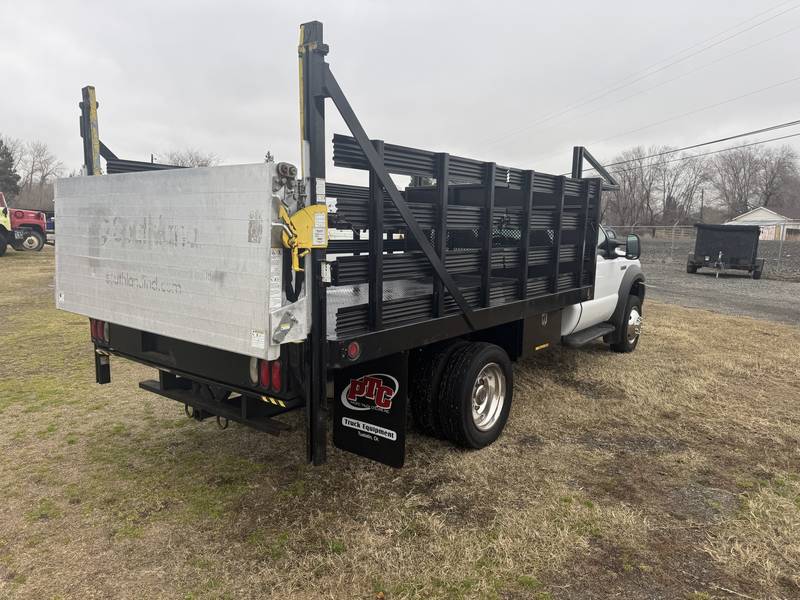 2005 Ford F450 12 ft Flatbed with lift gate.  (CN 1098)