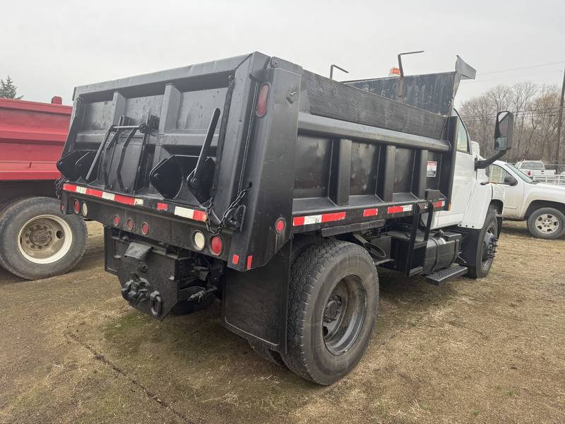2005 Chevy C8500 5 yard Dump Truck (CN 1044)