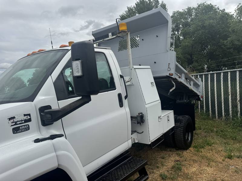 2006 GMC 5500 4x4, 3 yrd dump truck w/snow blade available (CN 67)